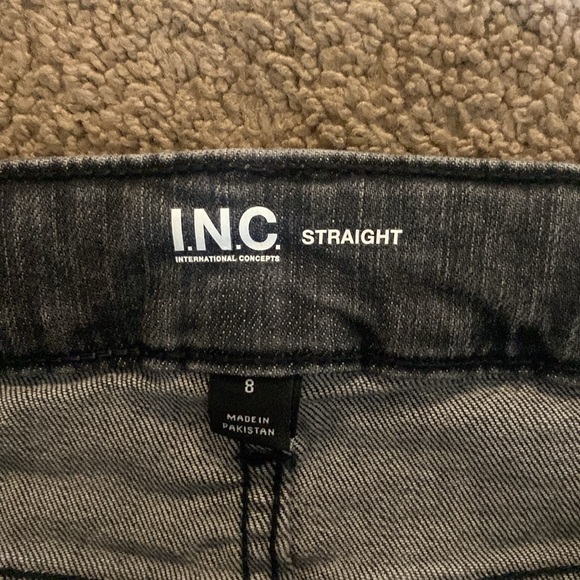 Women's INC High-Rise Distress Jeans charcoal size 8 - Picture 3 of 6